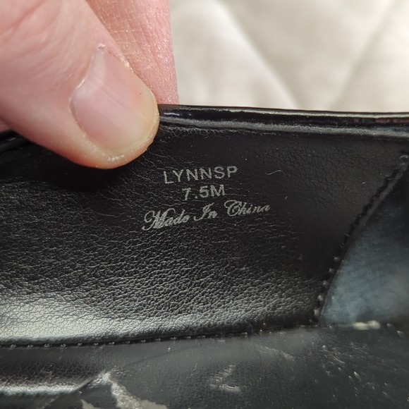 Donald Pliner Lynn SP Embellished Loafers Black Studded Rhinestone Flat Shoe 7.5 - Picture 8 of 8